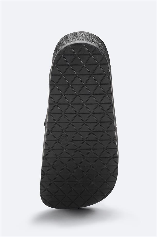 Siyah Çapraz Bantlı Hafif Rahat Taban Sandalet Terlik