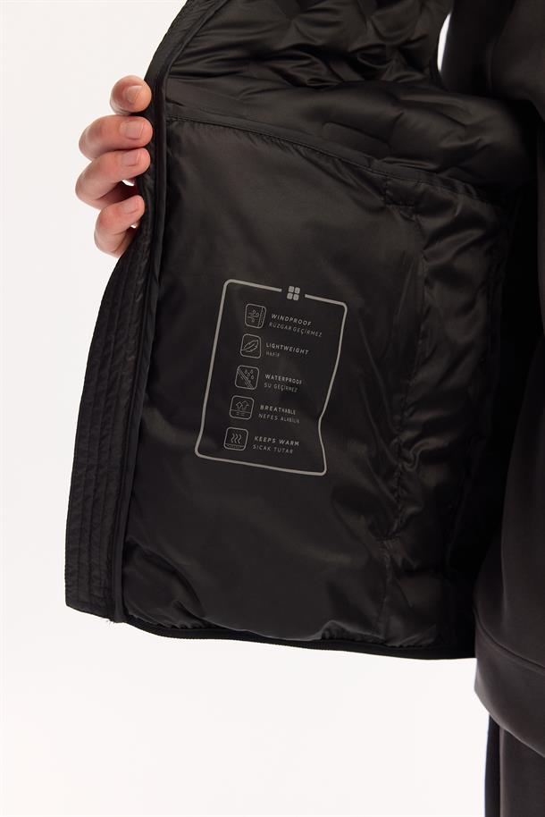 Siyah Dik Yaka Su İtici Rüzgar Geçirmez Hafif Şişme Yelek