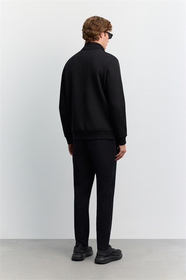 Siyah Dik Yaka Fermuarlı -5 Dereceye Dayanıklı Sweatshirt