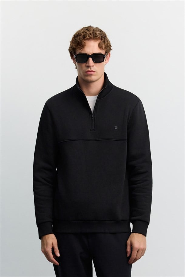 Siyah Dik Yaka Fermuarlı -5 Dereceye Dayanıklı Sweatshirt