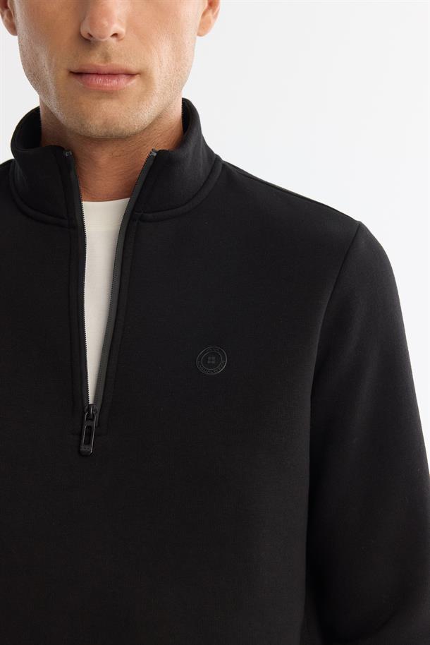Siyah Dik Yaka Fermuarlı 3 İplik Şardonlu Sweatshirt