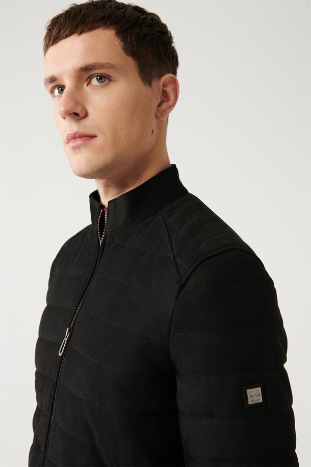 Siyah Dik Yaka Kapitone Elyaflı İnce Mont