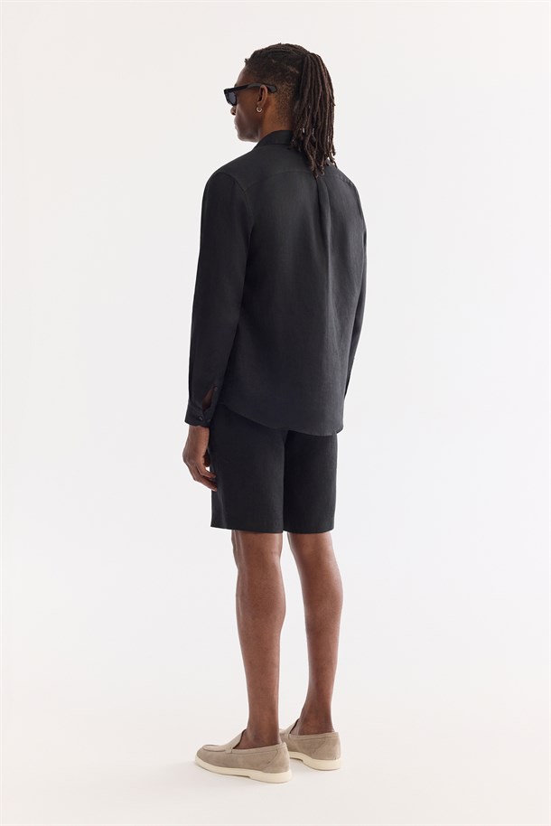 Siyah Düğmeli Yaka %100 Keten Gömlek