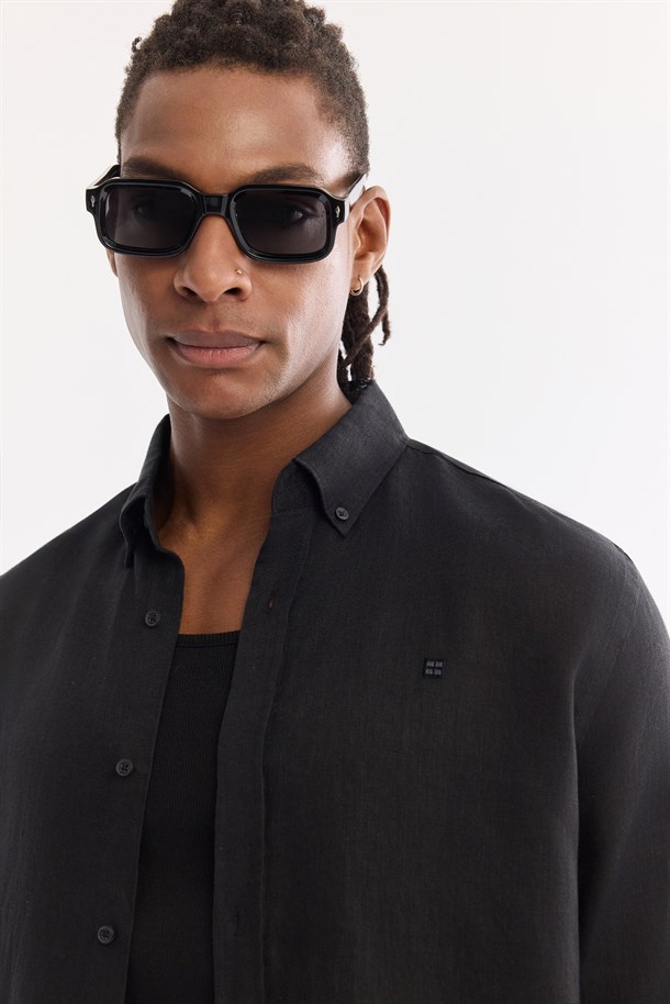 Siyah Düğmeli Yaka %100 Keten Gömlek