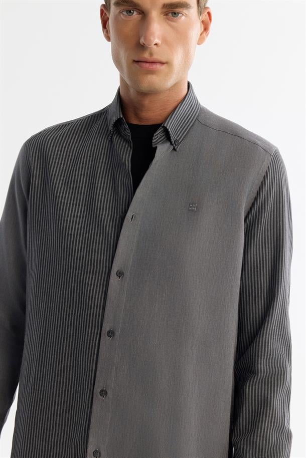 Siyah Düğmeli Yaka %100 Pamuk Gömlek