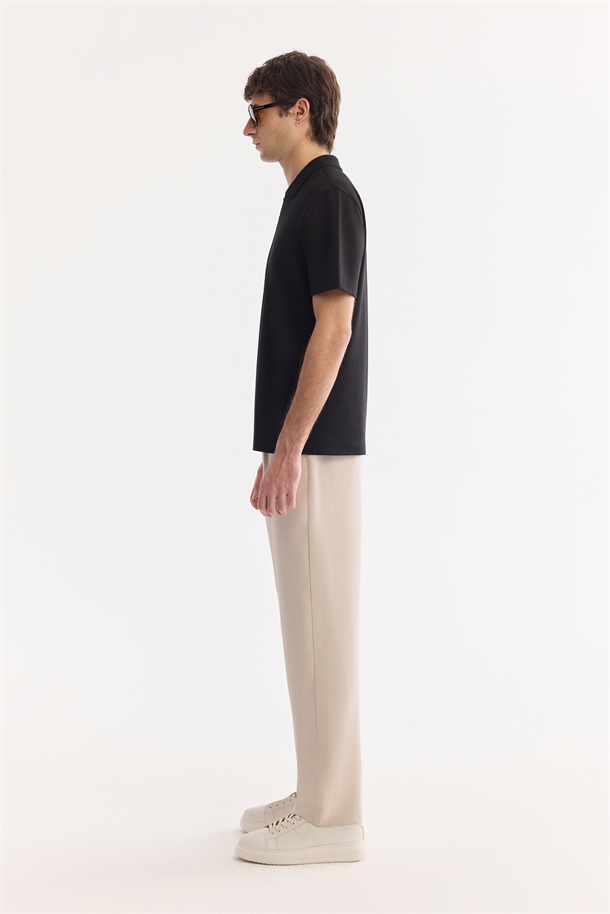 Siyah Pamuklu Kıvrılmaz Polo Yaka Düğmesiz T-Shirt