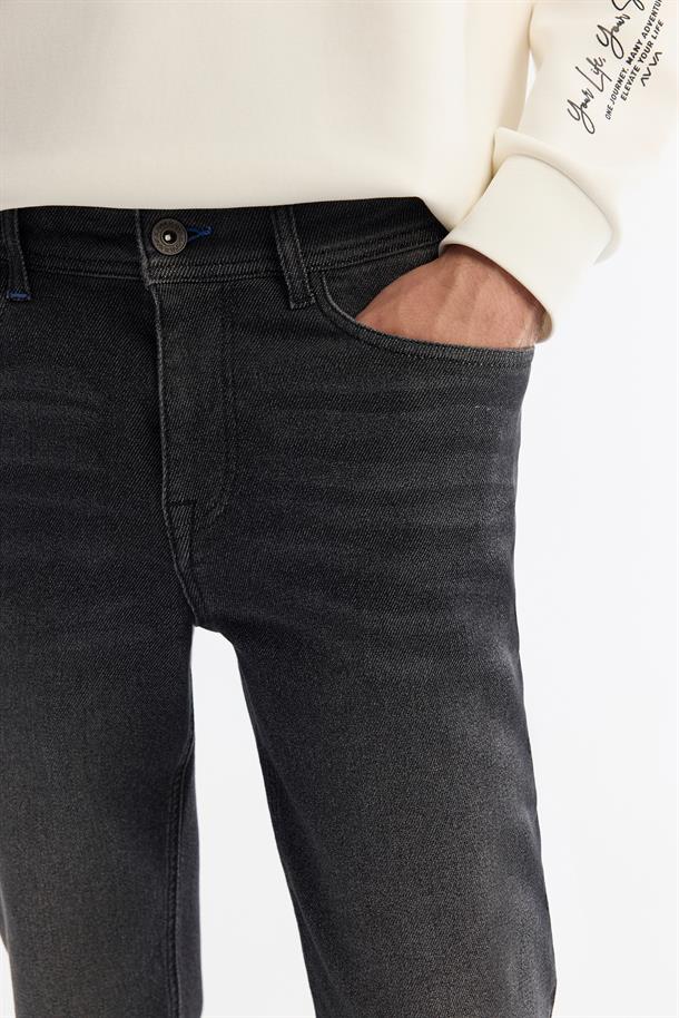 Siyah Eskitme Yıkama Jean Pantolon