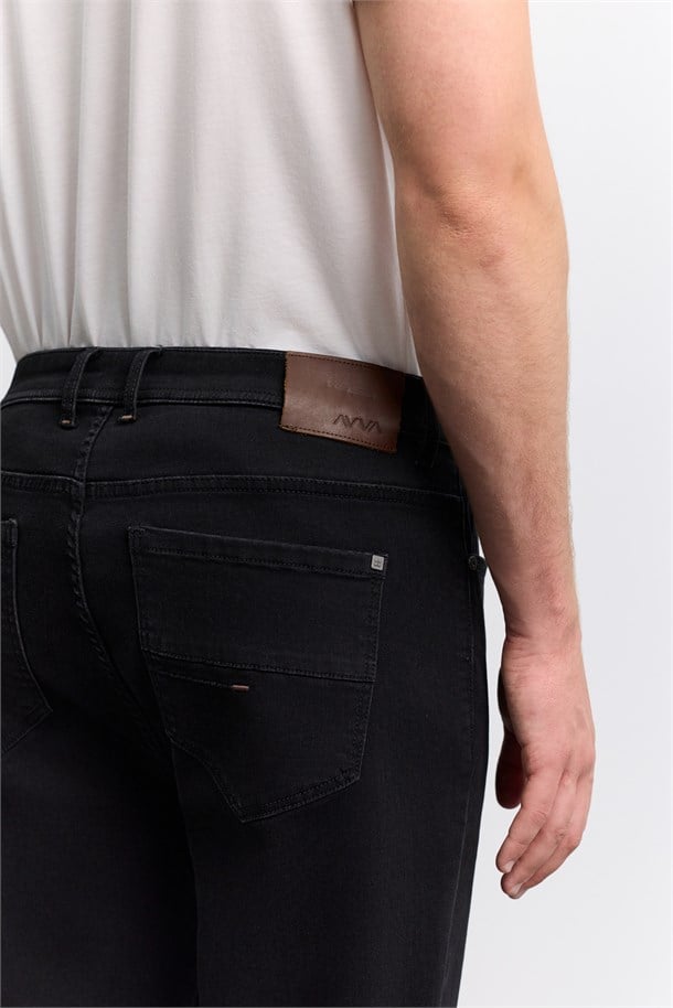 Siyah Eskitme Yıkamalı Pamuklu Elastan Jean Pantolon