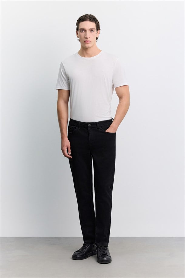 Siyah Eskitme Yıkamalı Pamuklu Elastan Jean Pantolon