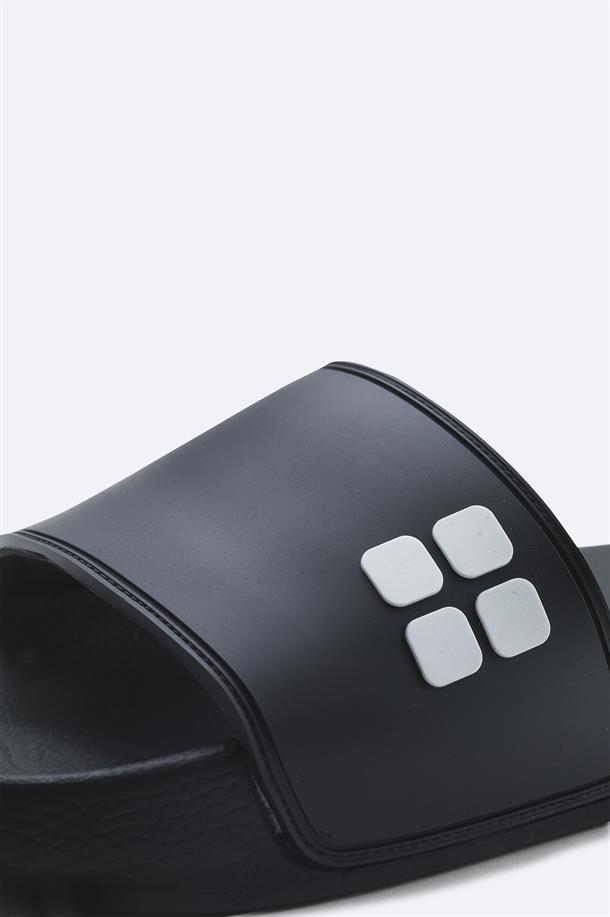 Siyah Esnek Taban Hafif Terlik