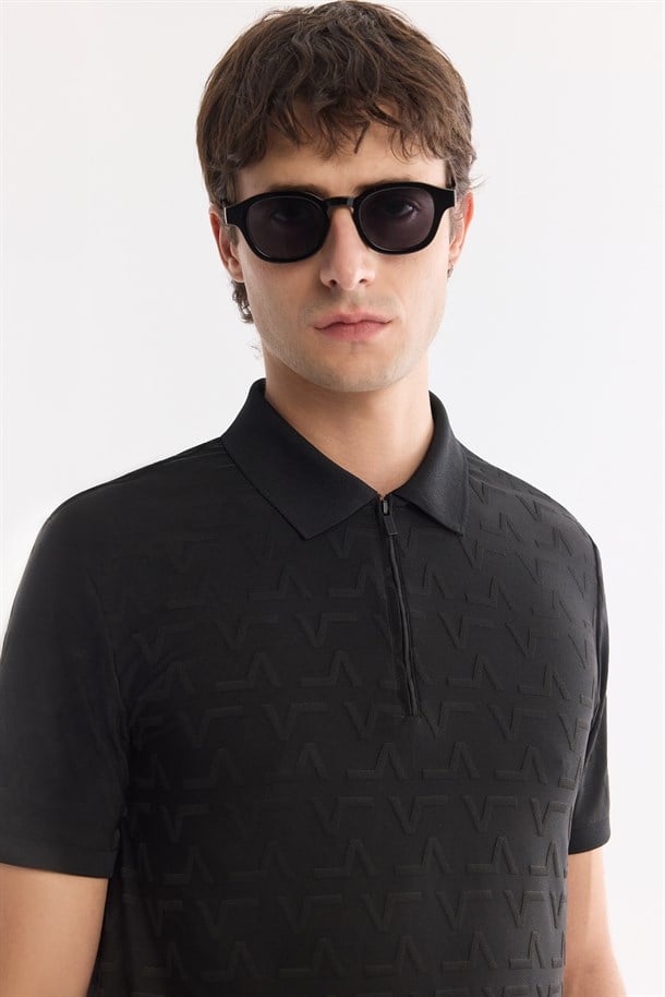 Siyah Kıvrılmayan Polo Yaka Fermuarlı T-Shirt