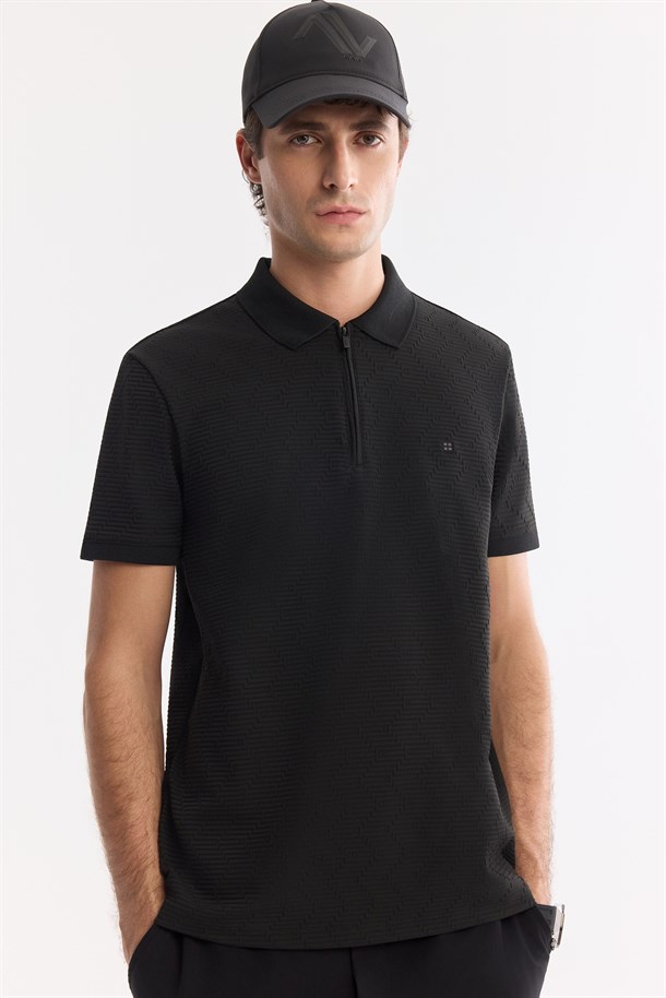 Siyah Kıvrılmaz Polo Yaka Fermuarlı T-Shirt