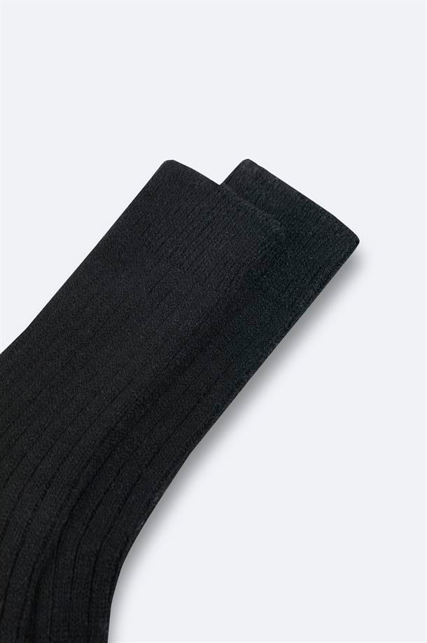 Black Ribbed Ankle Socks