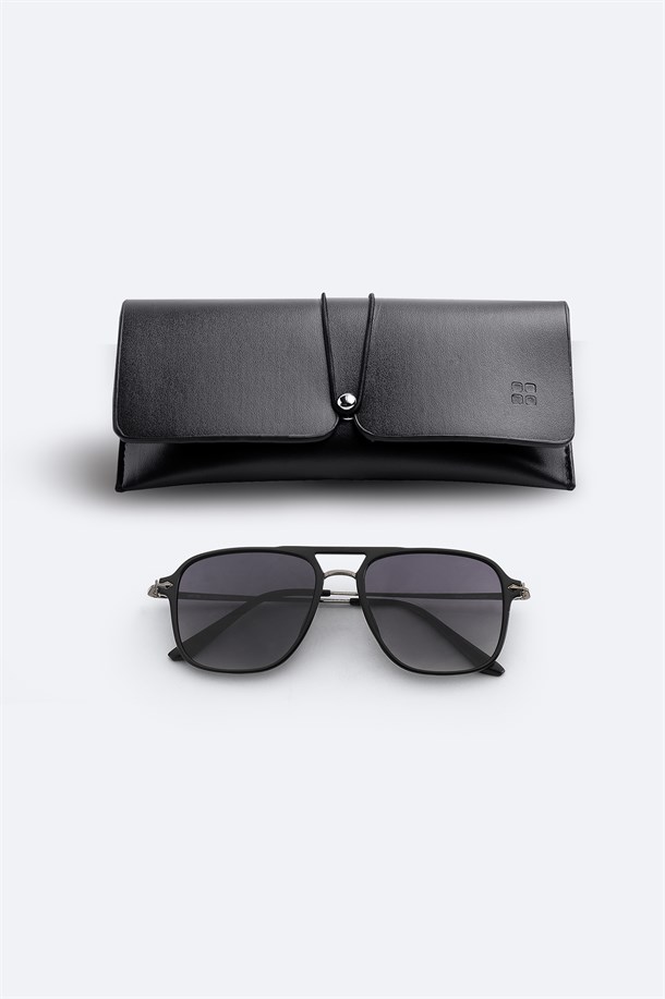 Siyah Kare Çerçeveli Polarize Güneş Gözlüğü