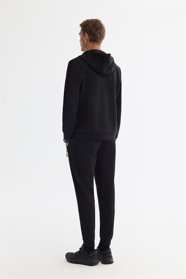 Siyah Kapüşonlu İnterlok Kumaş Fermuarlı Basic Sweatshirt