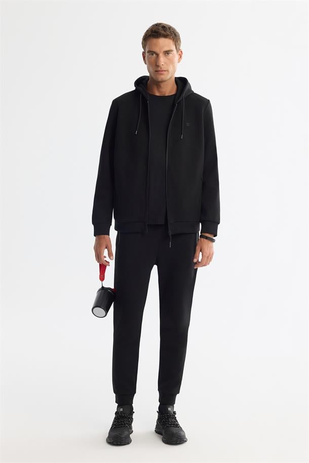 Siyah Kapüşonlu İnterlok Kumaş Fermuarlı Basic Sweatshirt