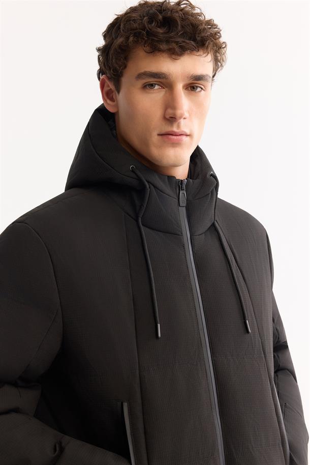 Black Hooded Water Repellent Puffer Jacket Resistant to -7°C