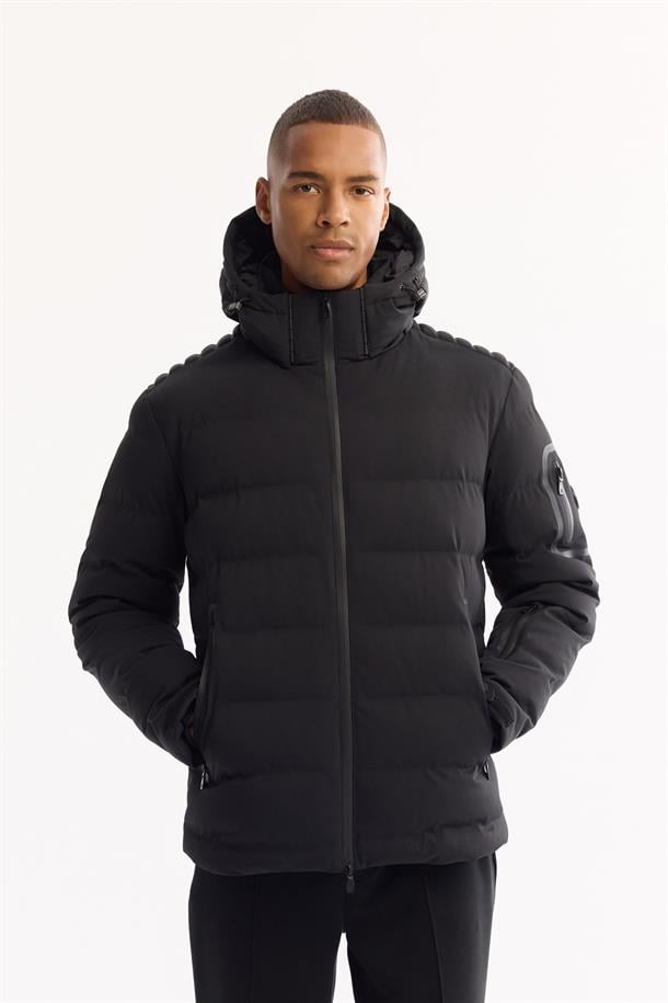 Siyah Kapüşonlu Kaz Tüyü Su İtici Rüzgar Geçirmez -10 Dereceye Dayanıklı Şişme Mont