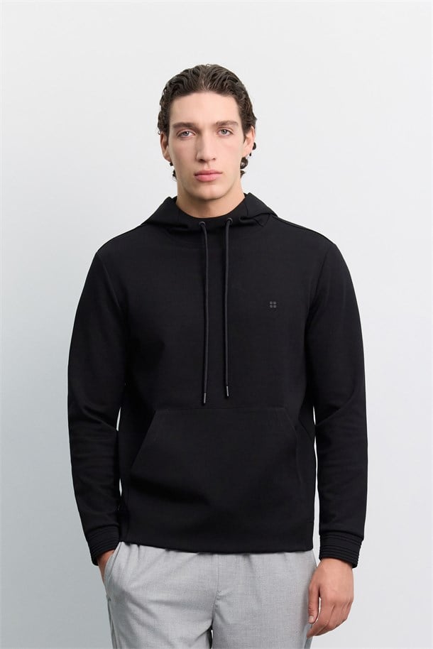 Siyah Kapüşonlu Kolay Ütülenebilir İnterlok Sweatshirt