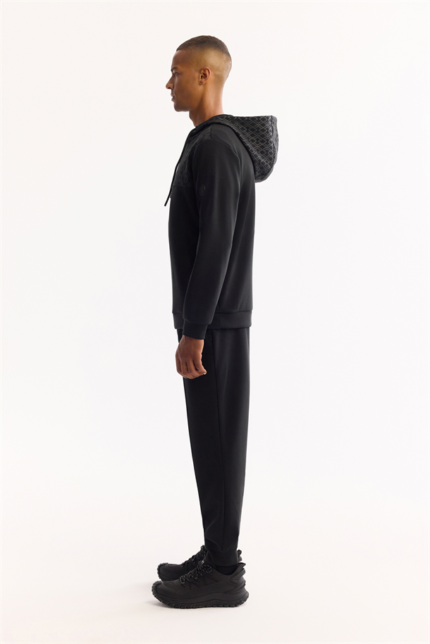 Siyah Kapüşonlu İçi Şardonlu Soft Touch Baskılı Sweatshirt