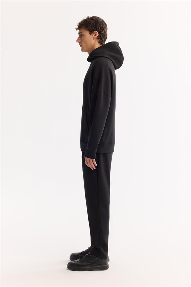 Siyah Bisiklet Yaka Kolay Ütülenen Bi-Stretch Baskılı Sweatshirt