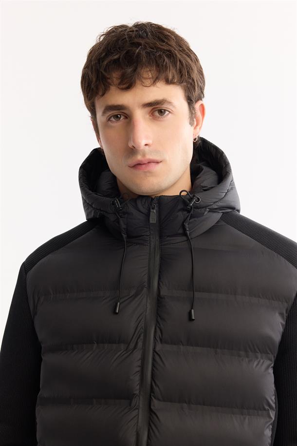 Black Hooded Water Repellent Puffer Jacket Resistant to -5°C