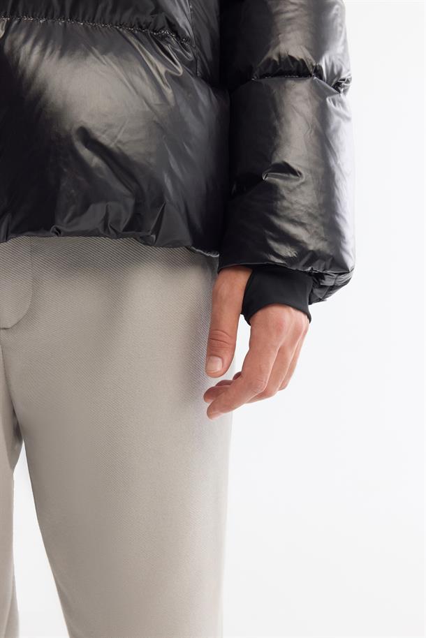 Black Windproof Hooded Puffer Jacket