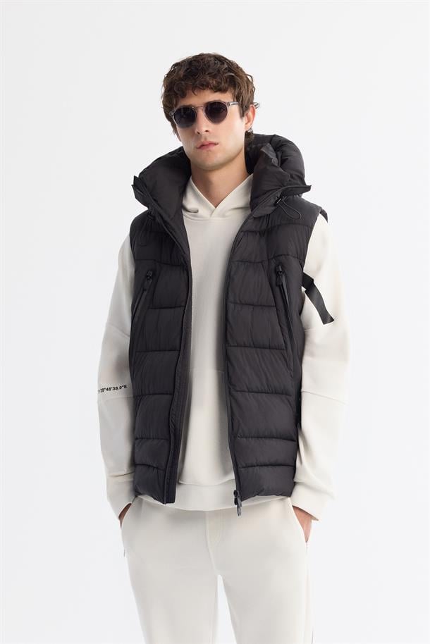 Siyah Kapüşonlu Su İtici Rüzgar Geçirmez Şişme Yelek