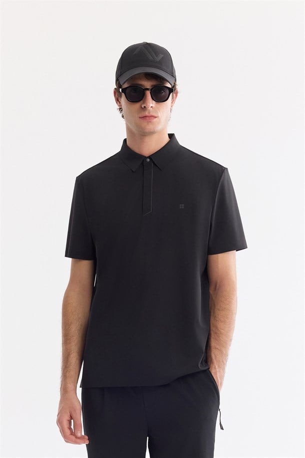 Siyah Kırılmaz Polo Yaka Magnet Düğmeli Teknik Kumaş T-Shirt