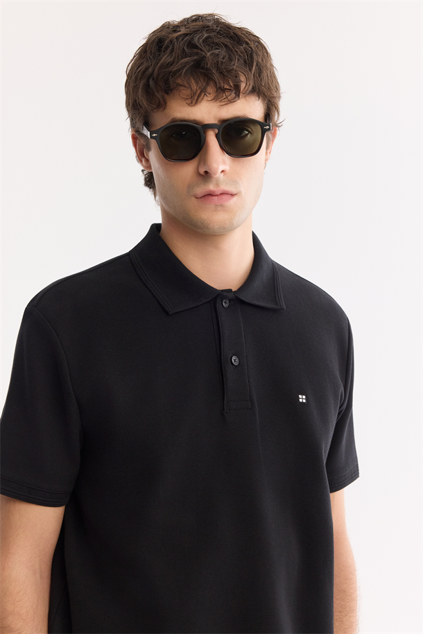 Siyah Kıvrılmaz Polo Yaka %100 Pamuk Basic T-Shirt
