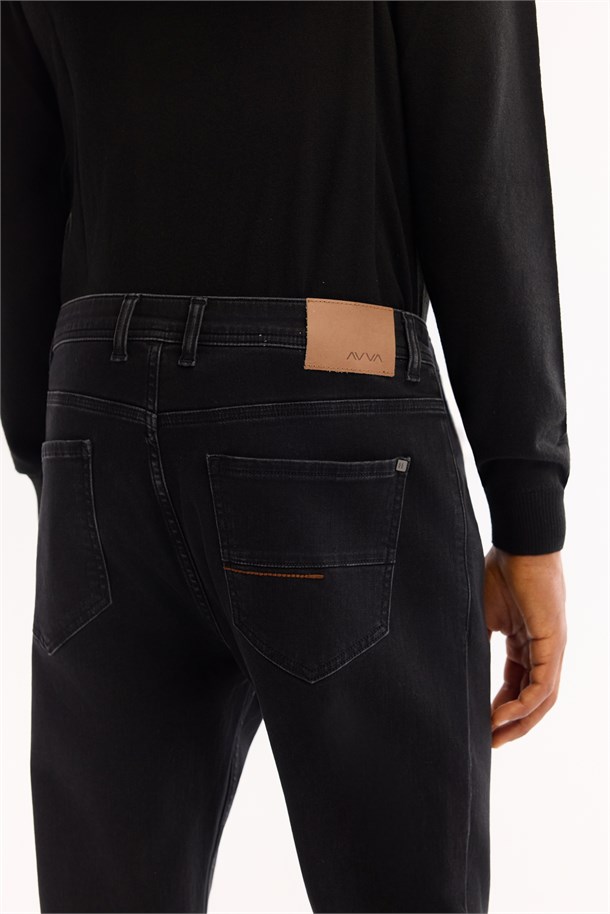 Siyah Klasik Bel Pamuklu Eskitme Yıkmalı Jean Pantolon