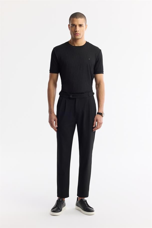 Siyah Klasik Bel Pileli Apolet Detaylı Pantolon