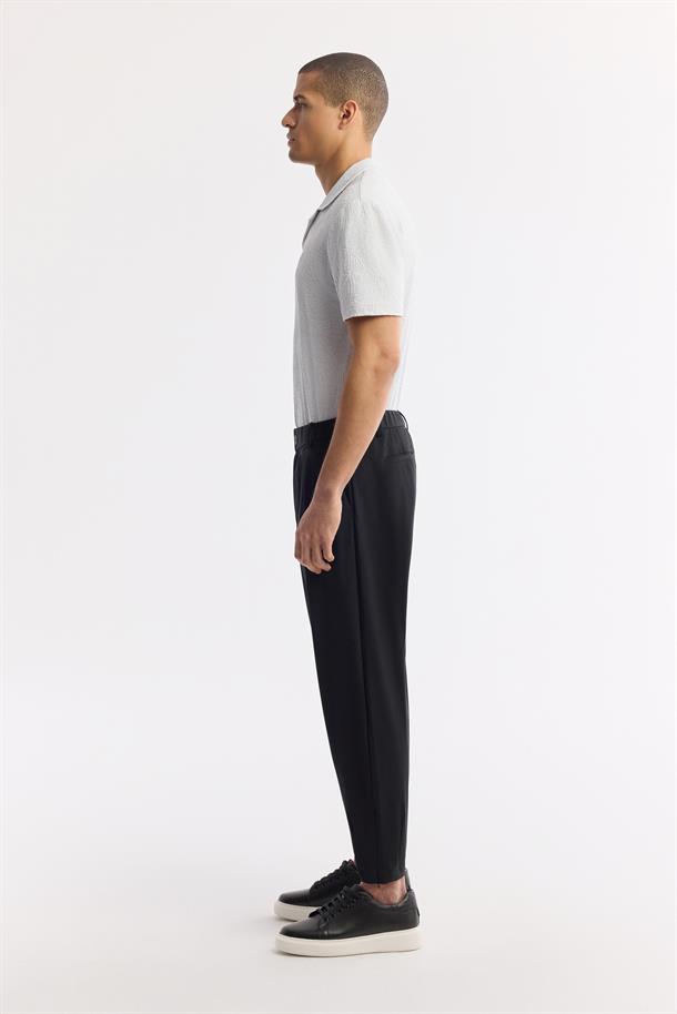 Siyah Klasik Bel Kırışmaz Teknik Kumaş Pantolon