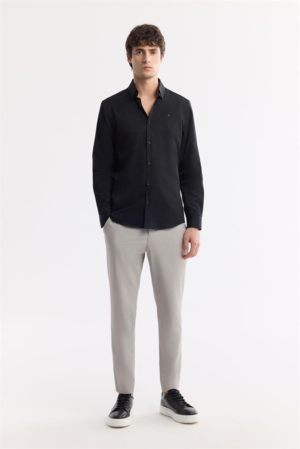 Siyah Klasik Yaka %100 Pamuk Saten Kolay Ütülenen Gömlek