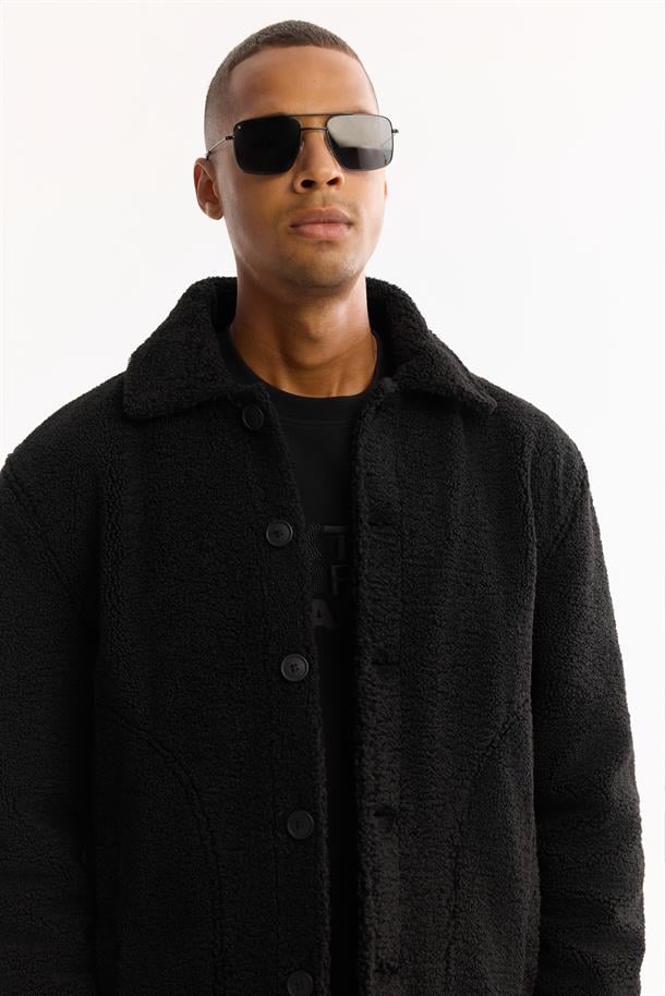 Siyah Klasik Yaka Rüzgar Geçirmez -4 Dereceye Dayanıklı Peluş Mont