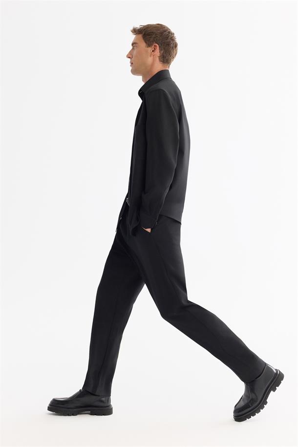 Siyah Klasik Yaka Viskon Karışımlı Kolay Ütülenen Gömlek