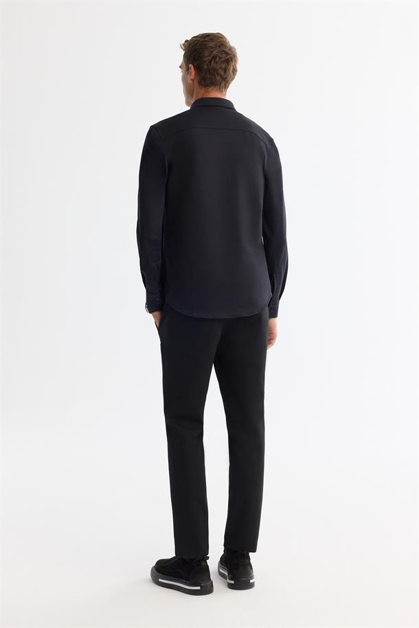 Siyah Klasik Yaka Esnek Teknik Kumaş Gömlek
