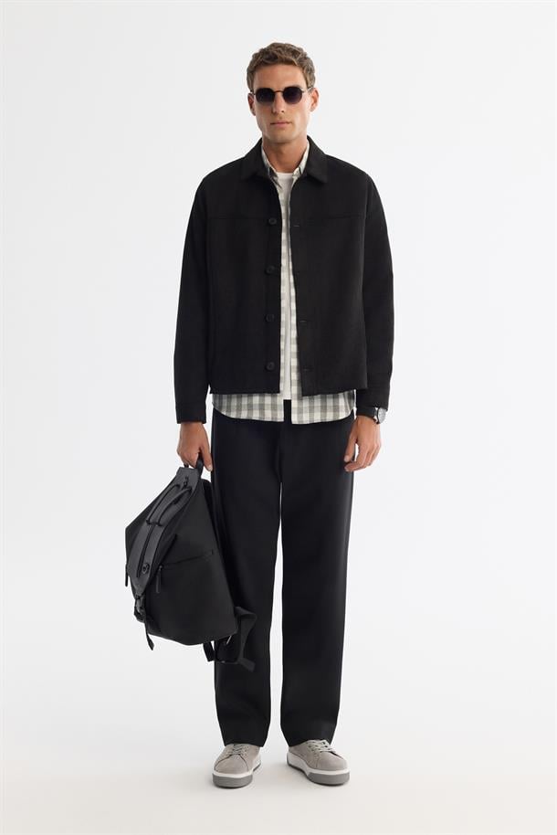 Siyah Klasik Yaka Süet Dokulu Mevsimlik Mont