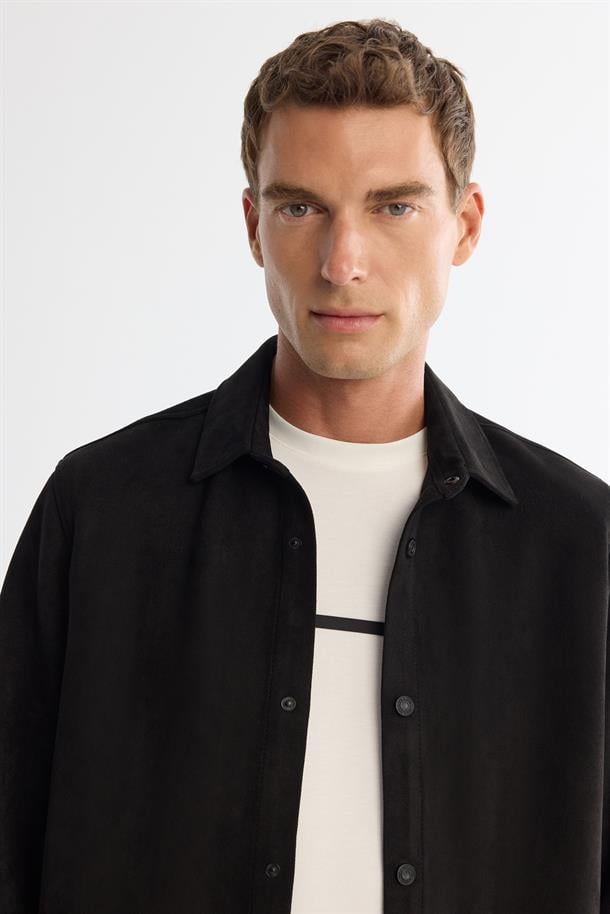 Siyah Klasik Yaka Çıtçıtlı Süet Deri Görünümlü İnce Mont