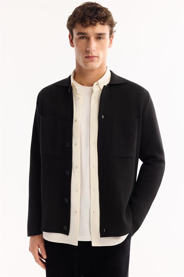 Siyah Polo Yaka Düğmeli Yün Karışımlı Hırka