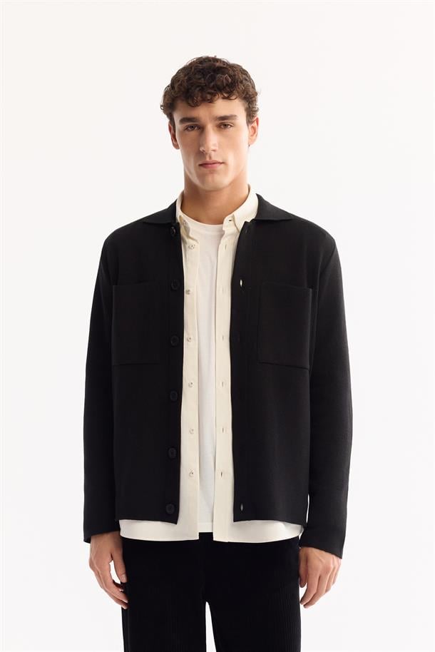 Siyah Polo Yaka Düğmeli Yün Karışımlı Hırka