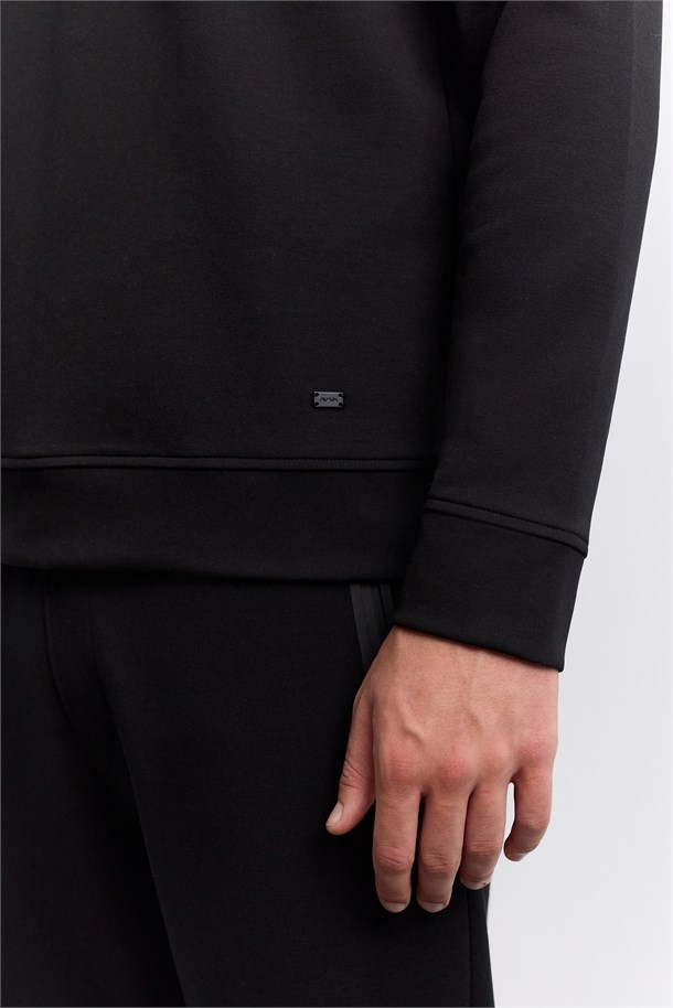 Siyah Polo Yaka Fermuarlı Kolay Ütülenen Sweatshirt