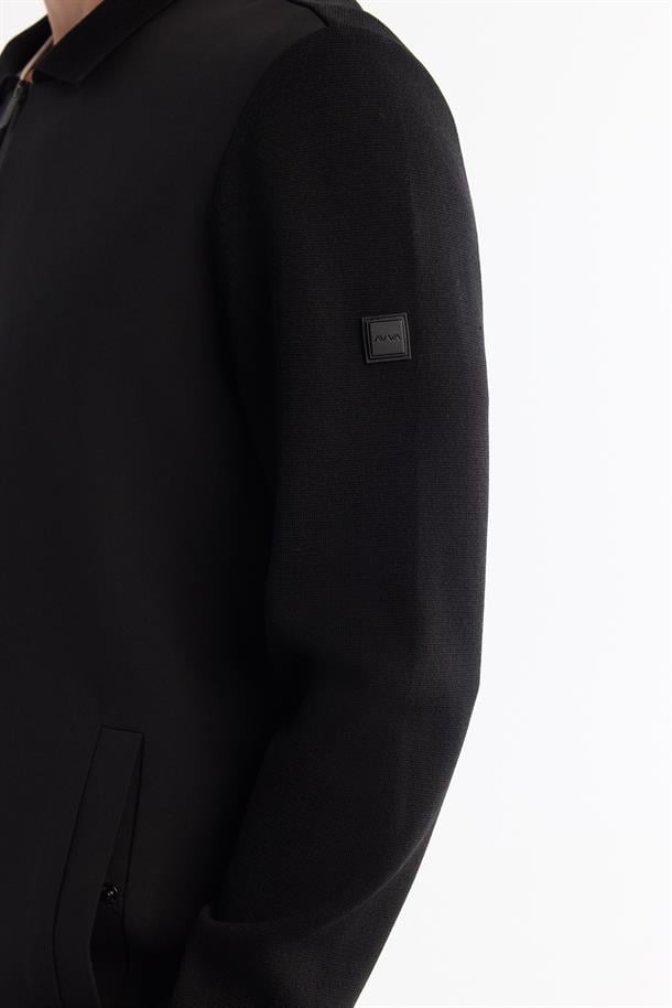 Siyah Polo Yaka Fermuarlı Cepli Hırka