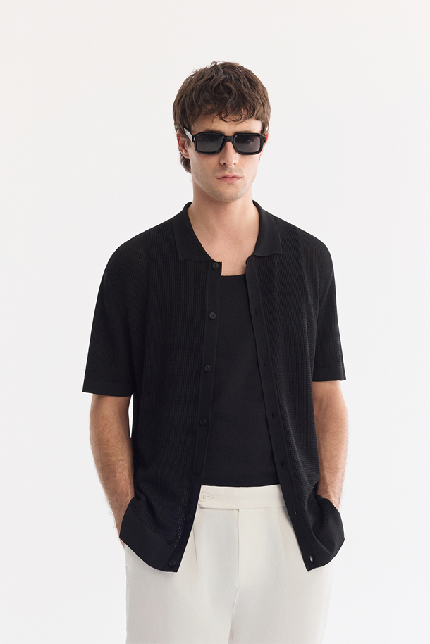 Siyah Polo Yaka Önden Düğmeli Triko T-Shirt