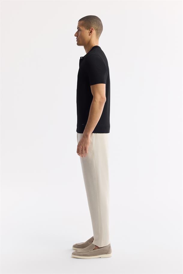 Siyah Polo Yaka Düğmeli Fitilli Rayon Triko T-Shirt