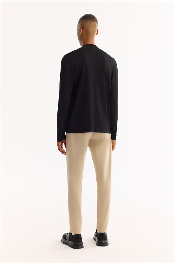 Siyah Dik Yaka Fermuarlı Rayon Tüylenmeyen Hırka