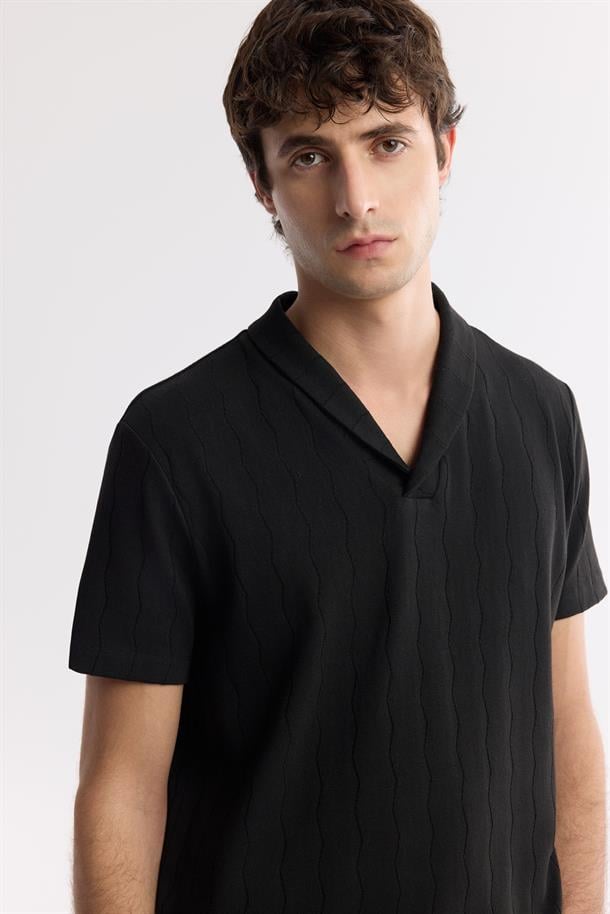 Siyah Şal Yaka Viskon Karışımlı Jakarlı T-Shirt