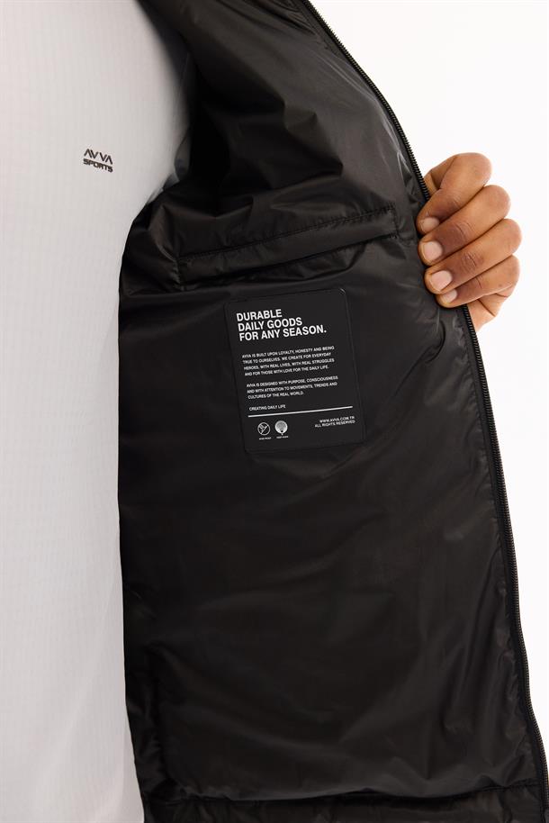 Siyah Dik Yaka Su İtici Rüzgar Geçirmez Şişme Mont