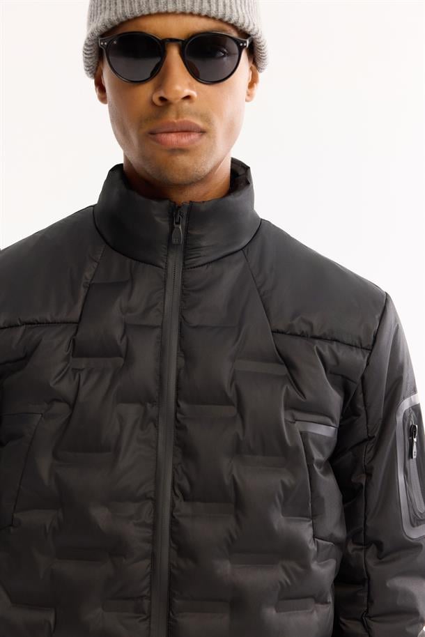 Black Hooded Water-Repellent Windproof Puffer Jacket