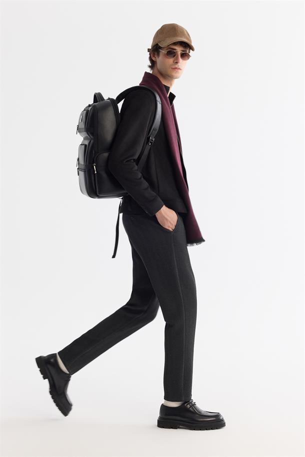 Siyah Dik Yaka Süet Dokulu Mevsimlik Mont